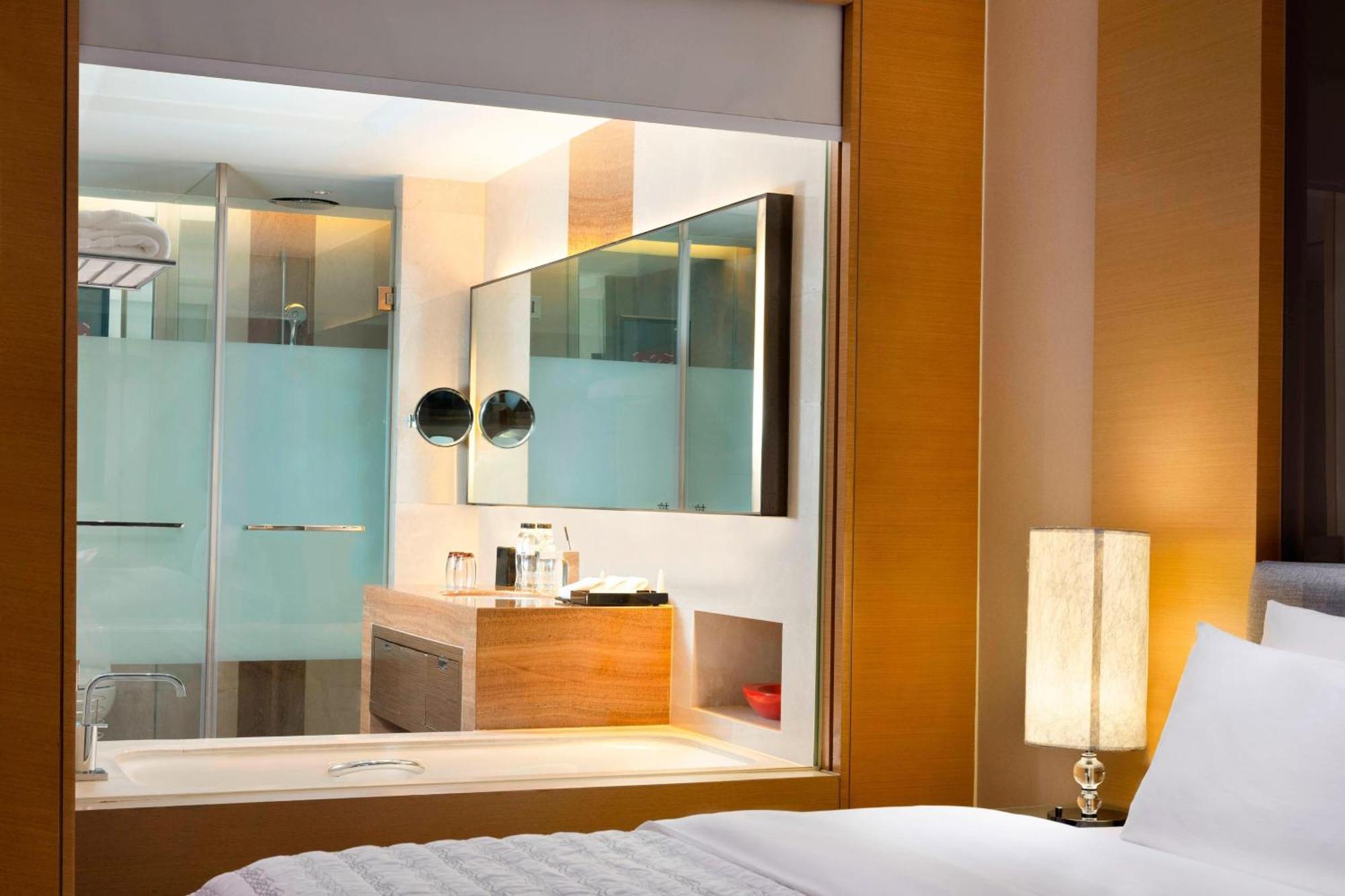 เลอ เมริเดียน ชิงเต่า Hotel ภายนอก รูปภาพ